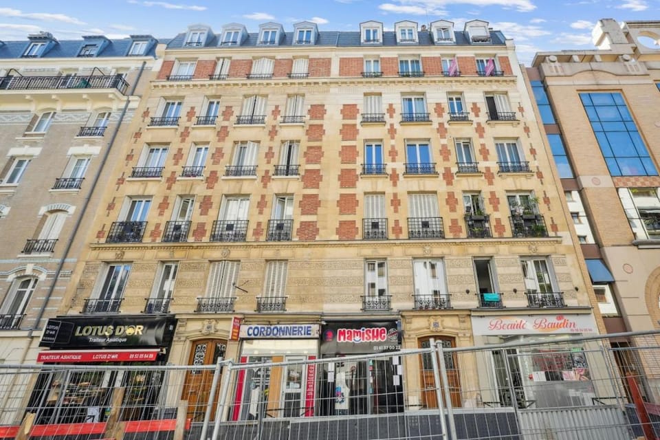 Magnifique studio rénové métro Paris 2pers Apartment in Levallois-Perret