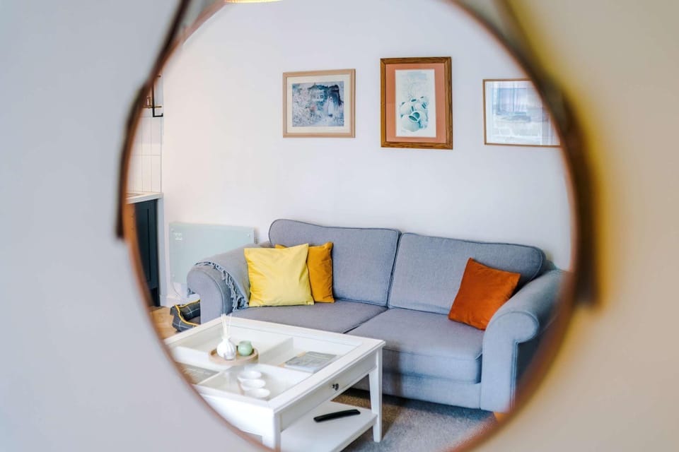 Living room, Decorative detail, Seating area