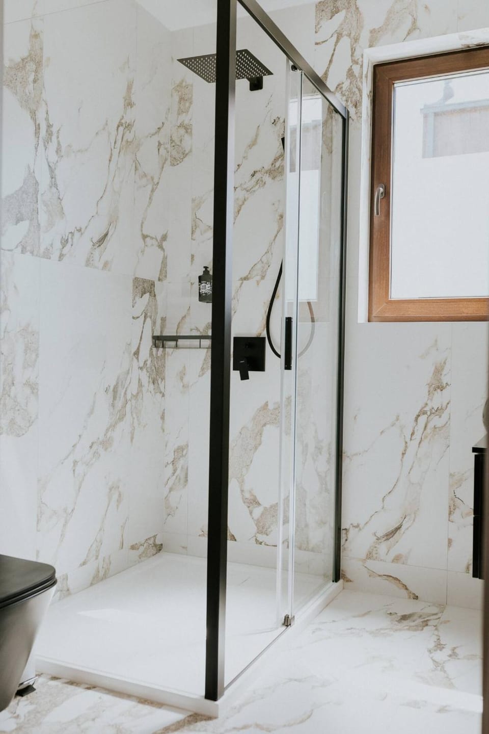 Shower, Bed