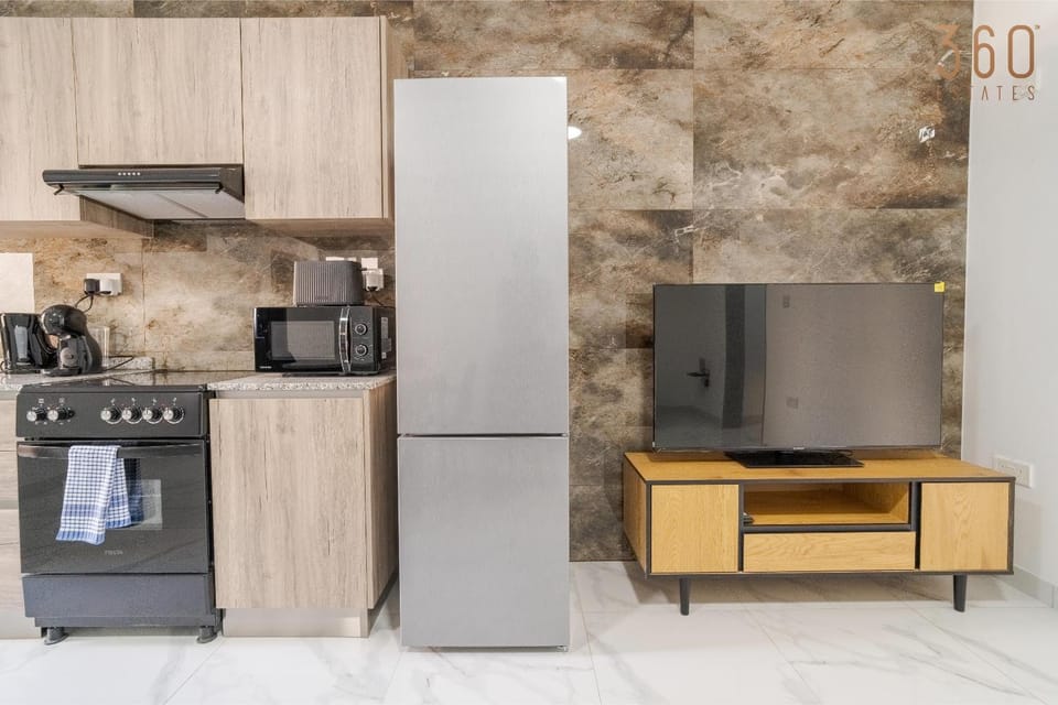 Coffee/tea facilities, minibar, oven, pet friendly, stove, toaster