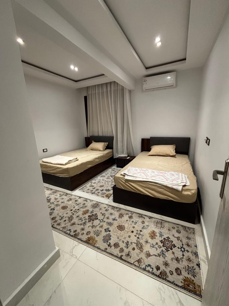 2 BRs Chalet in Helnan Resort with access to the sea and Pools Chalet in Egypt