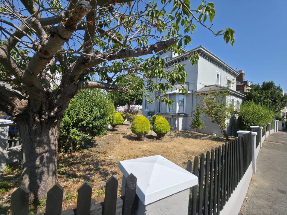 Bolton Road Apartments Apartment in Eastbourne