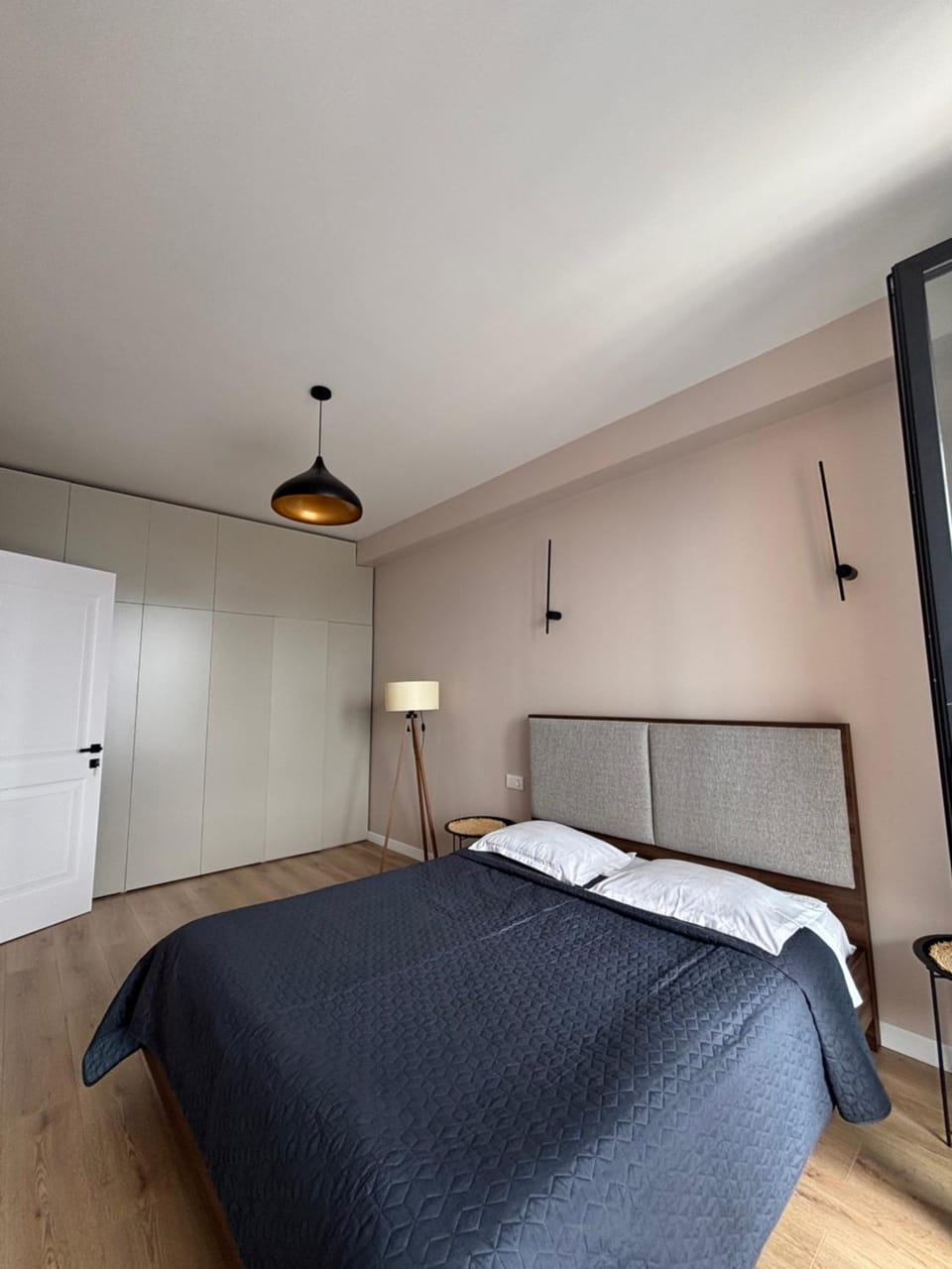 Bedroom, wardrobe