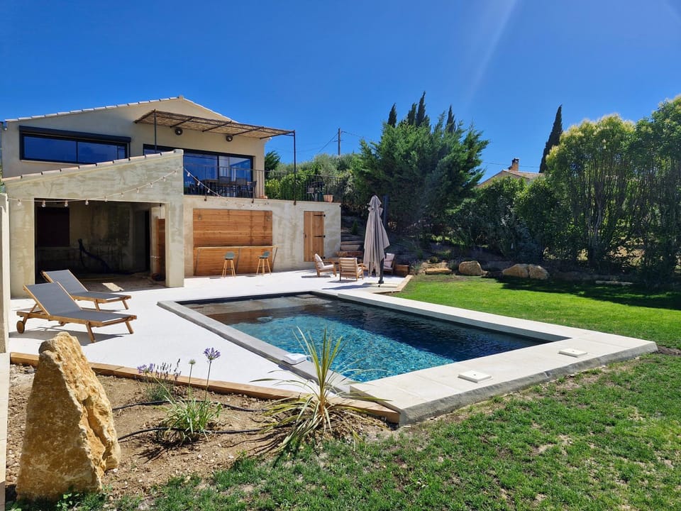 Property building, Swimming pool