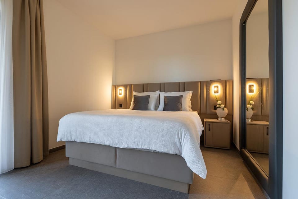Bedroom, Internal: Not applicable to any particular room