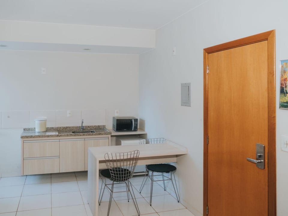 Dining area, minibar