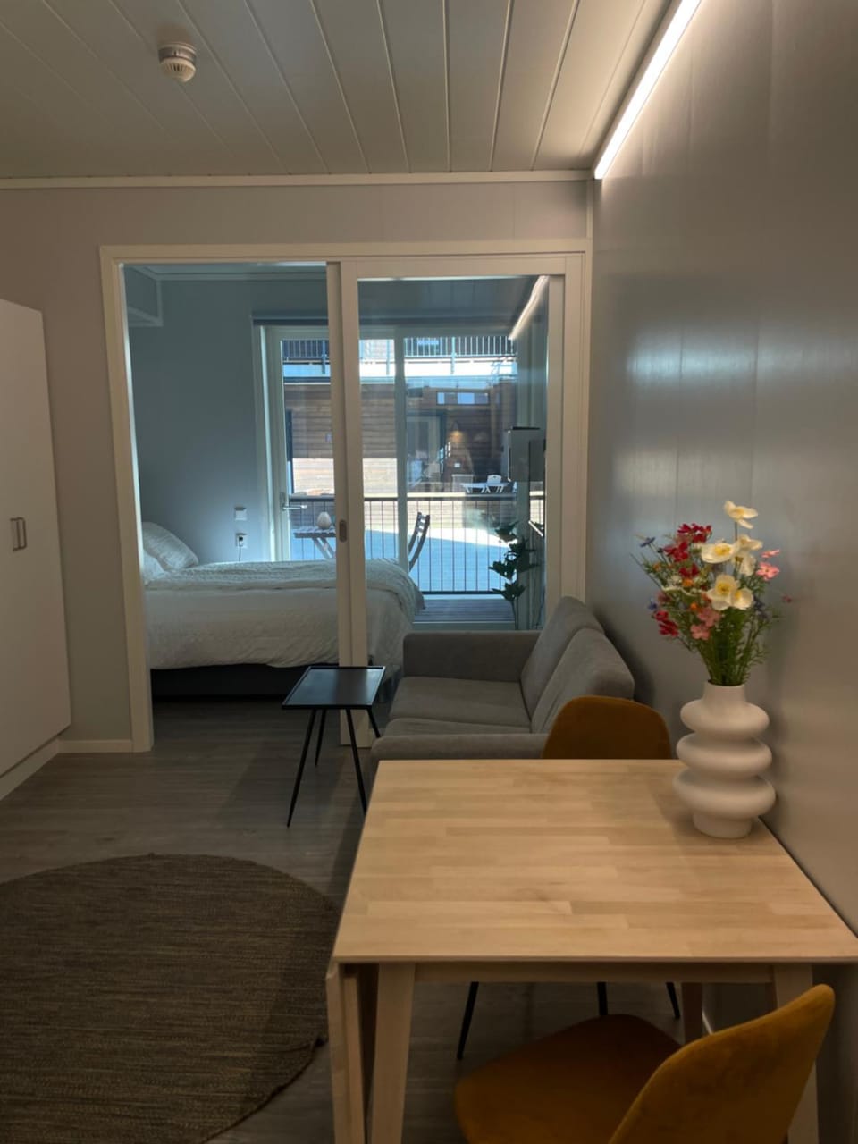 Living room, Seating area, Dining area