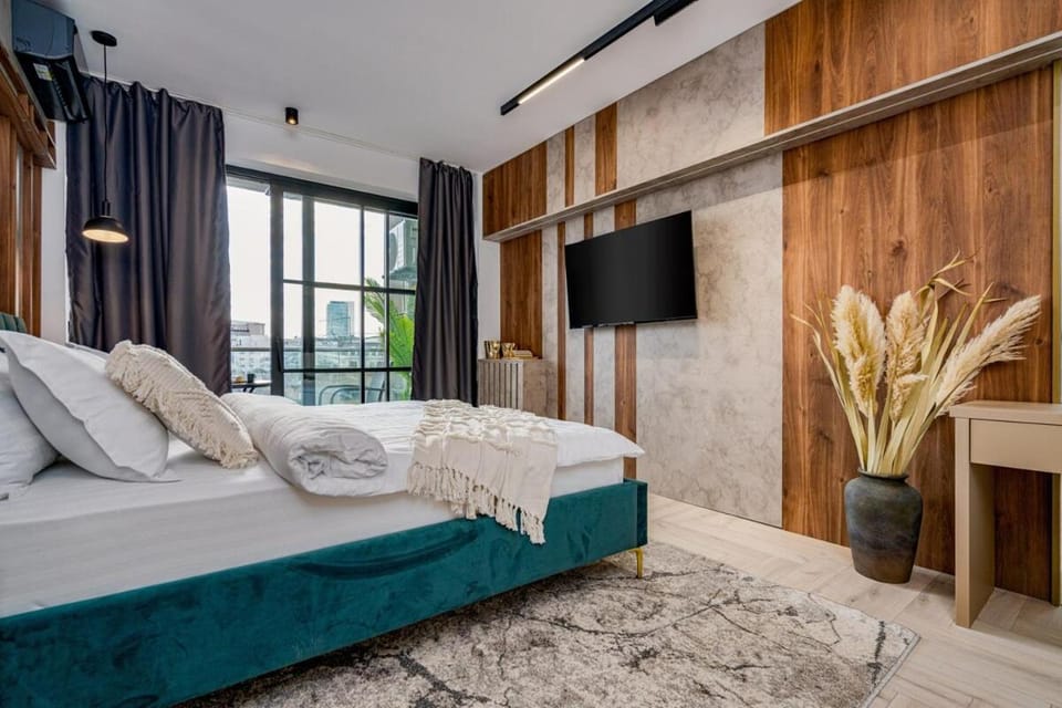 Downtown Athenaeum View Apartment in Bucharest