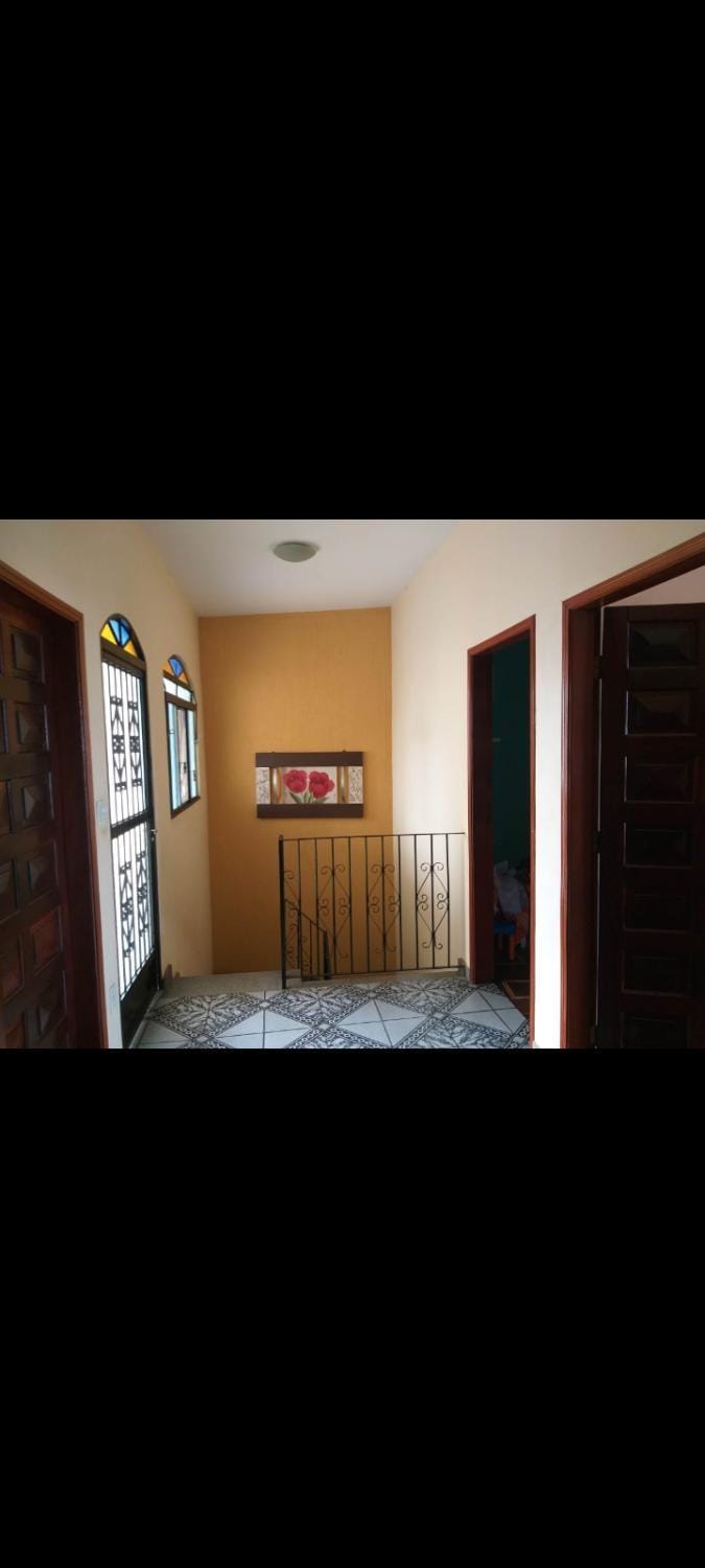 Casa ampla no centro de Aparecida com piscina e garagem House in State of São Paulo