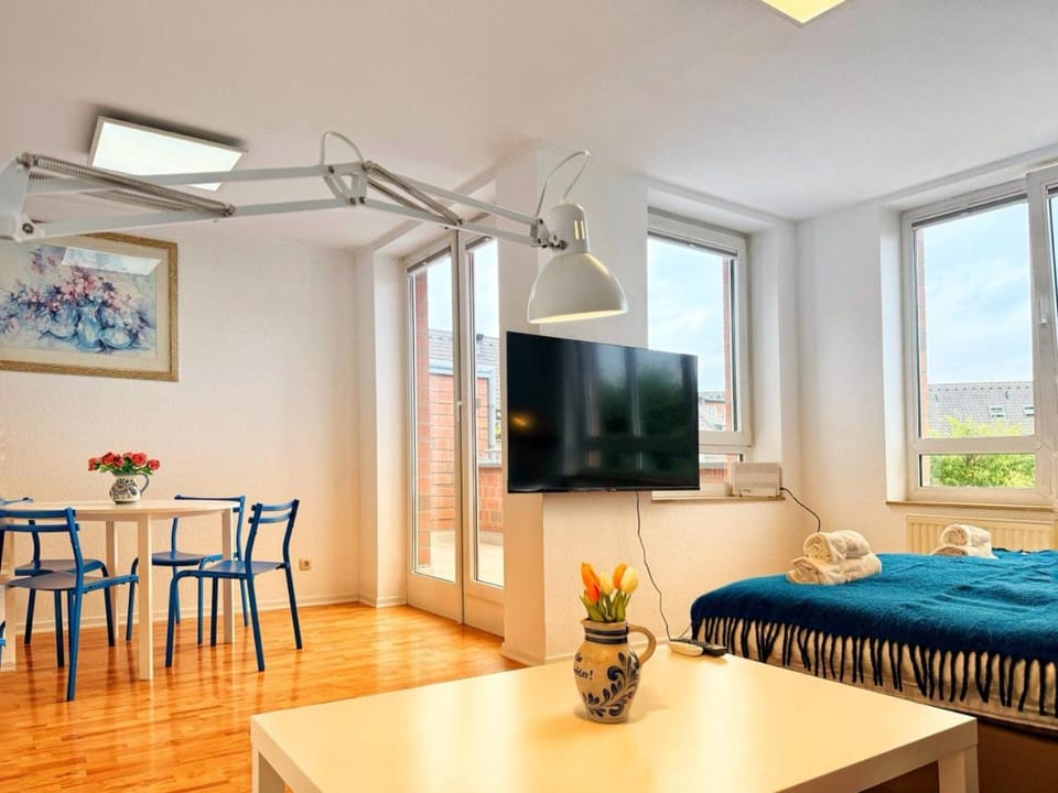 TV and multimedia, View (from property/room), View (from property/room), Photo of the whole room, Seating area, Dining area