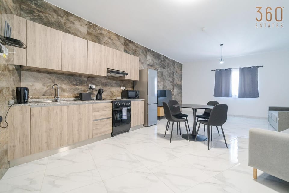 Coffee/tea facilities, Kitchen or kitchenette, Living room, Dining area, dishwasher, minibar, stove