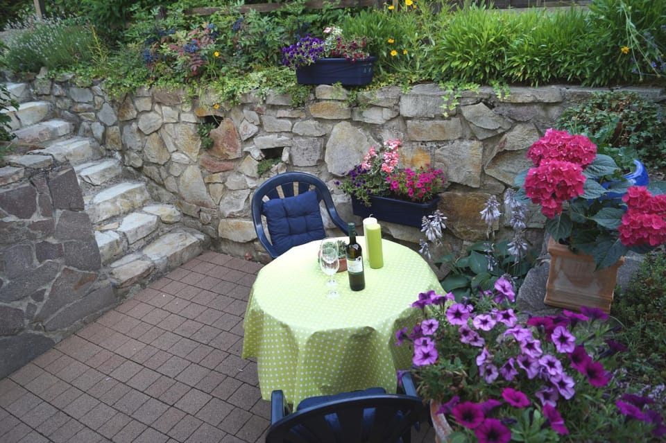 Day, Garden, Balcony/Terrace, Seating area, Garden view, Breakfast