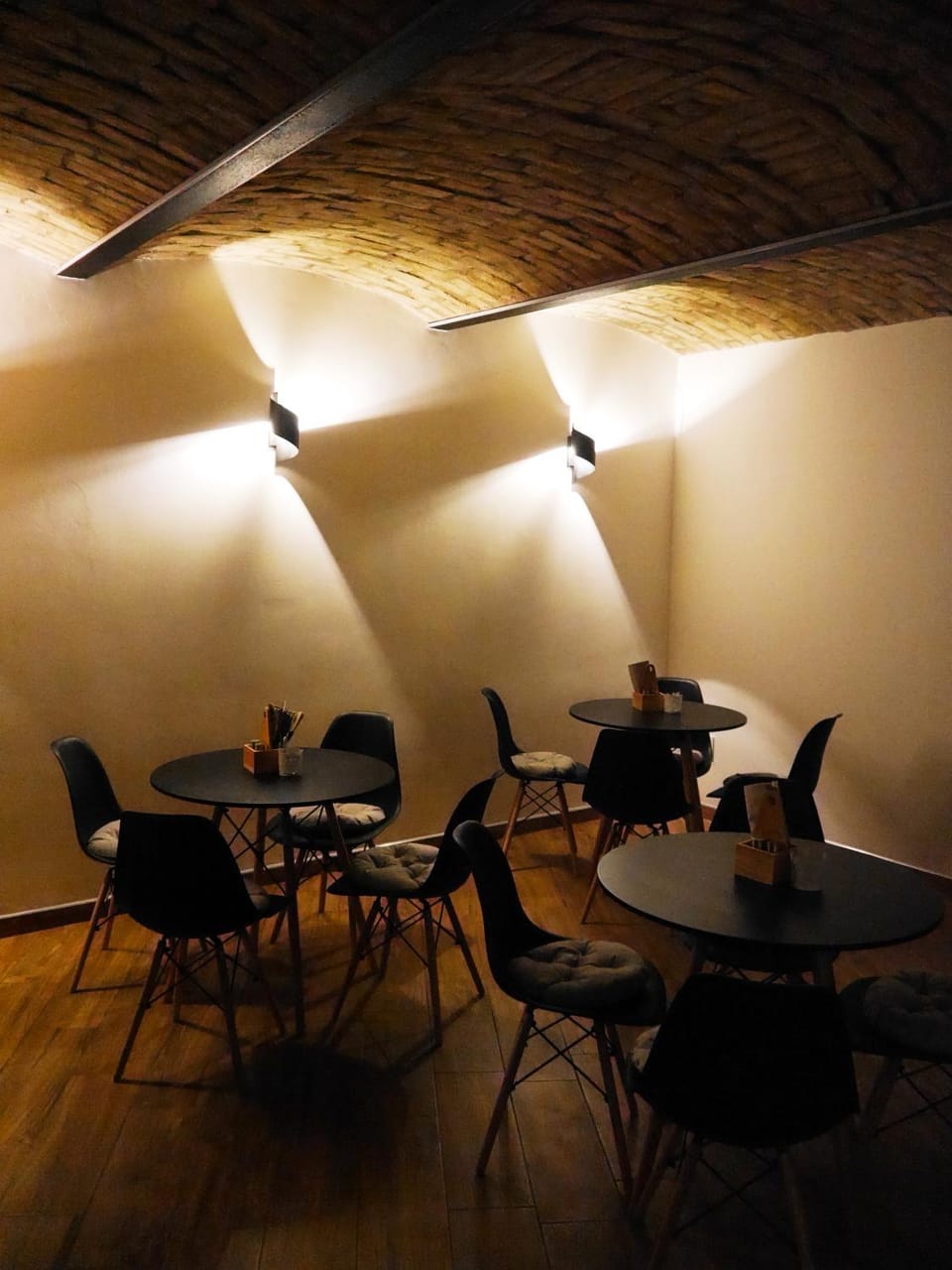Seating area, Dining area, Internal: Not applicable to any particular room