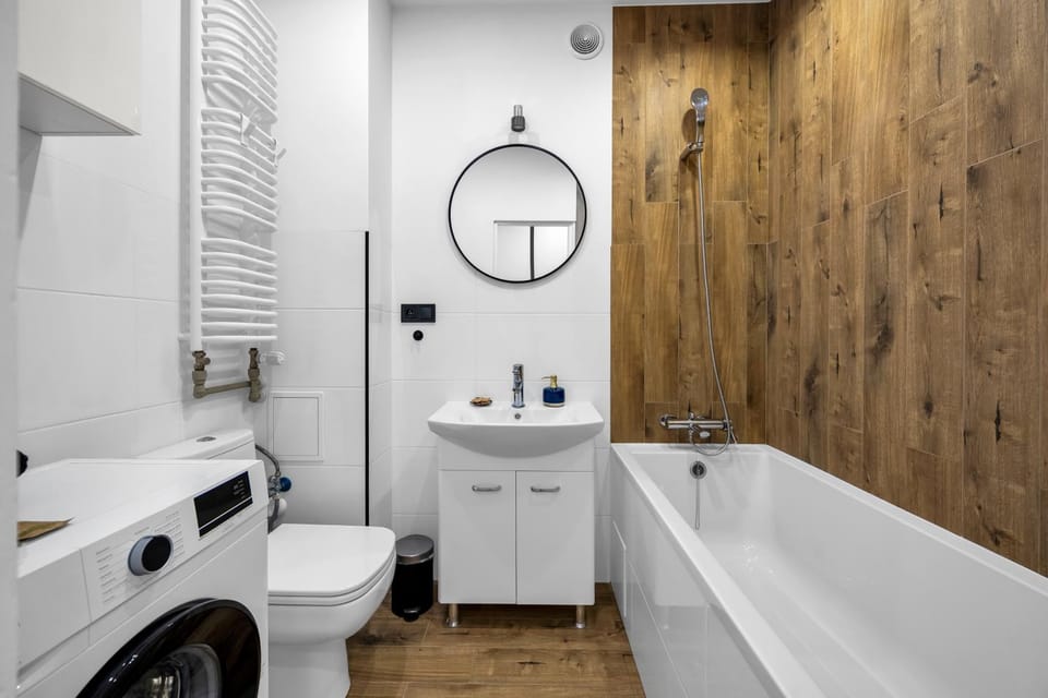 Bathroom, Bath, towels, washing machine