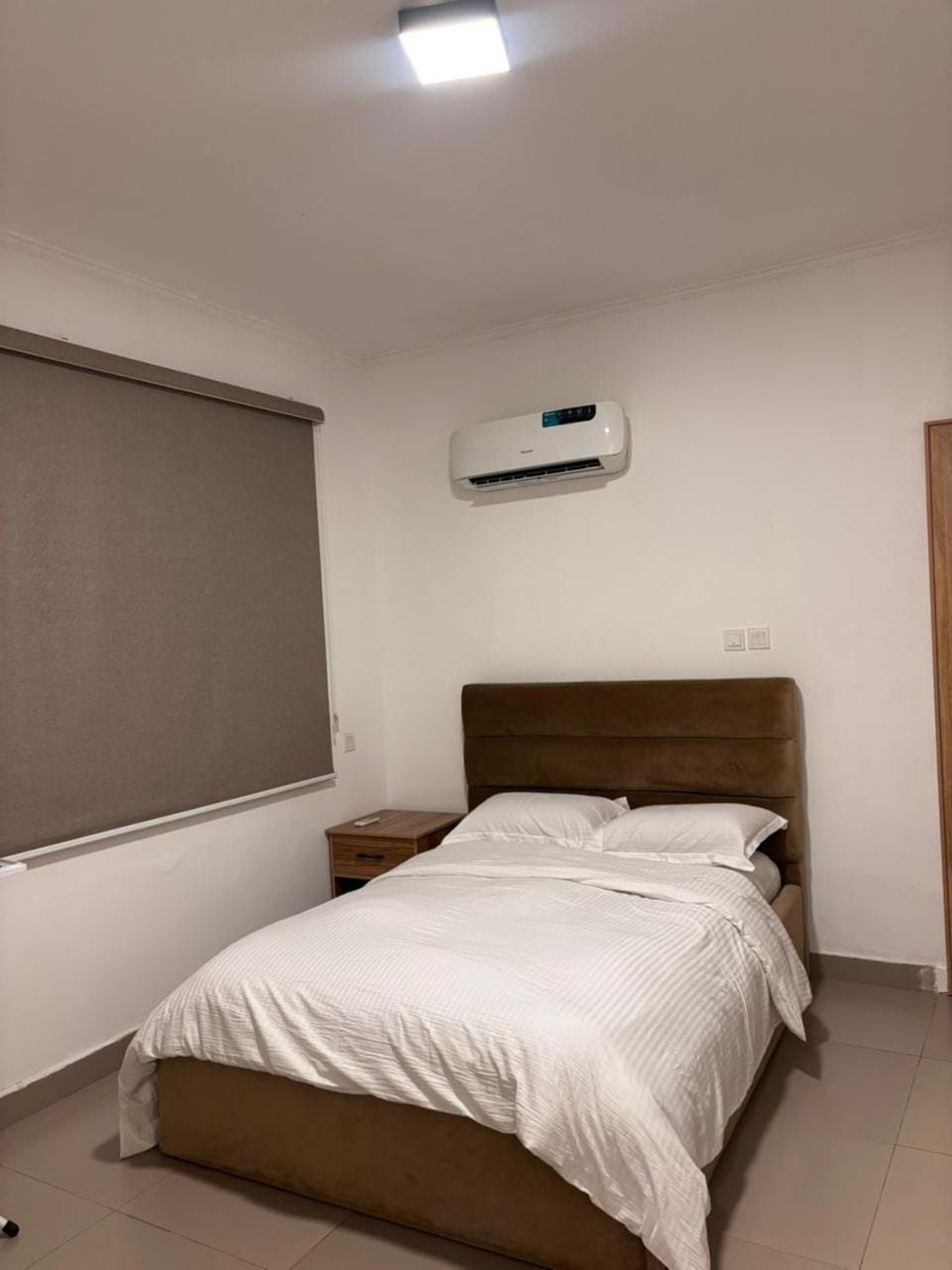 Bed, Bedroom, air conditioner