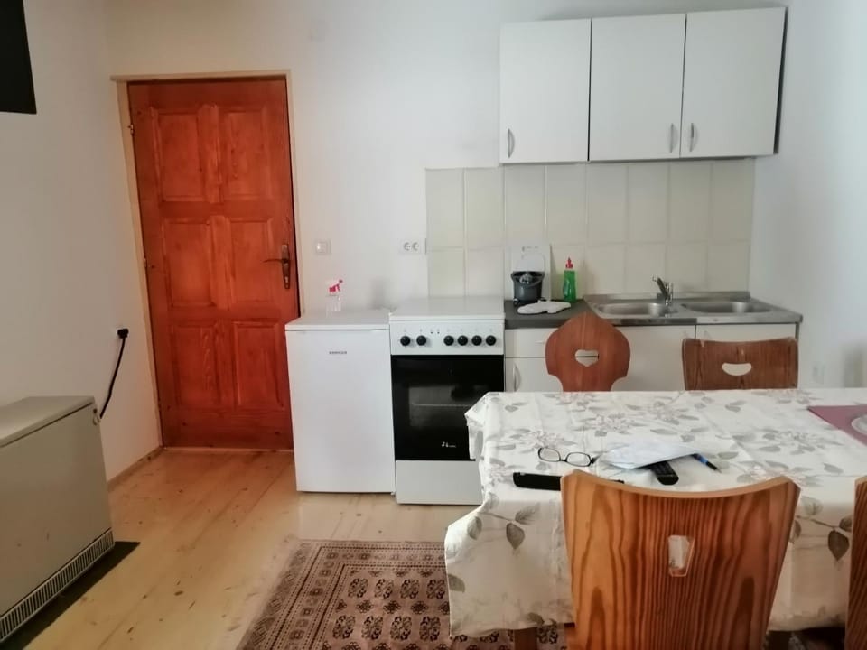 Šumska kuća Nada House in Zlatibor District, Serbia