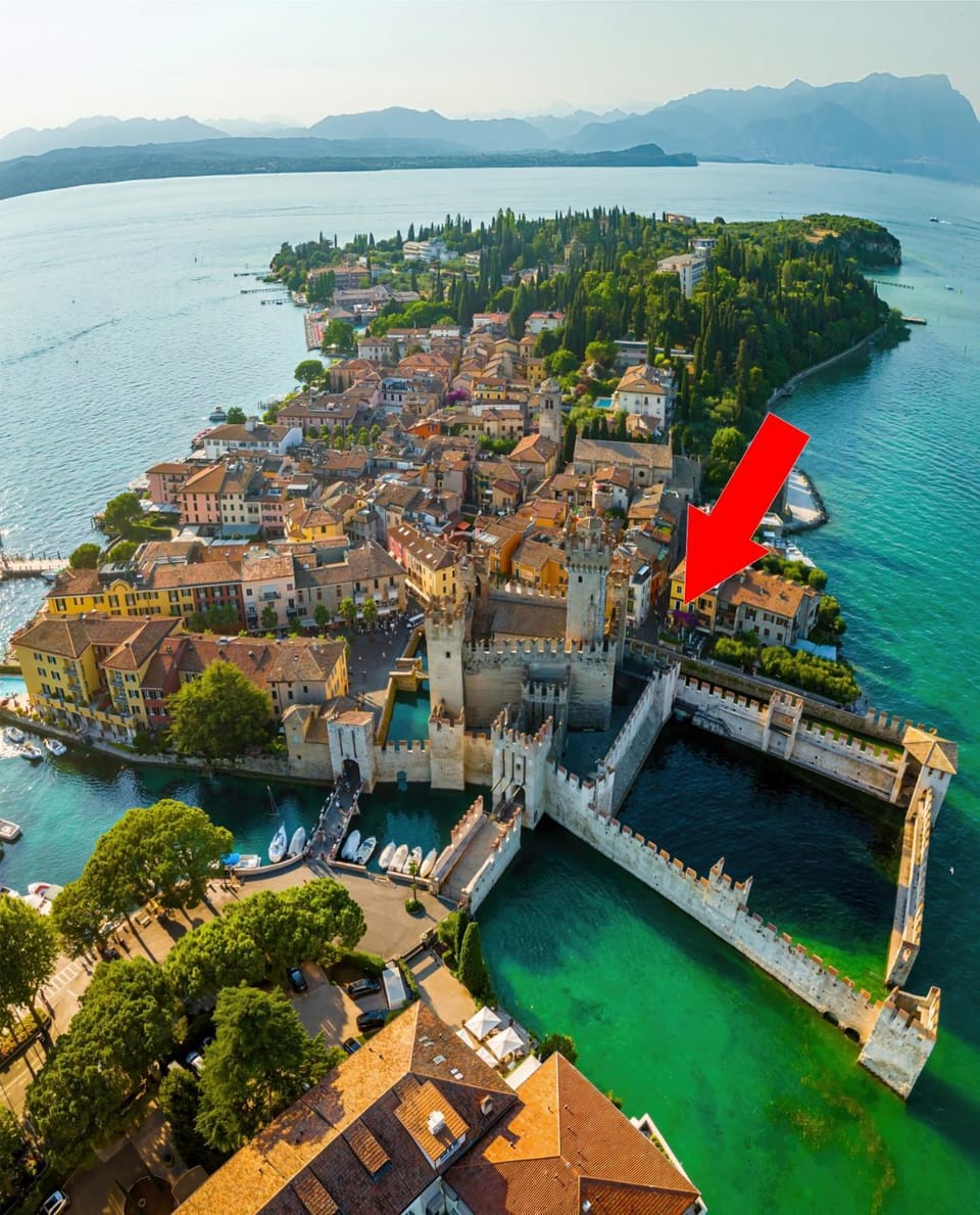 Property building, City view