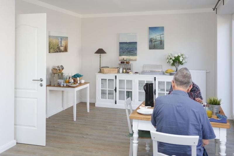 Decorative detail, Breakfast