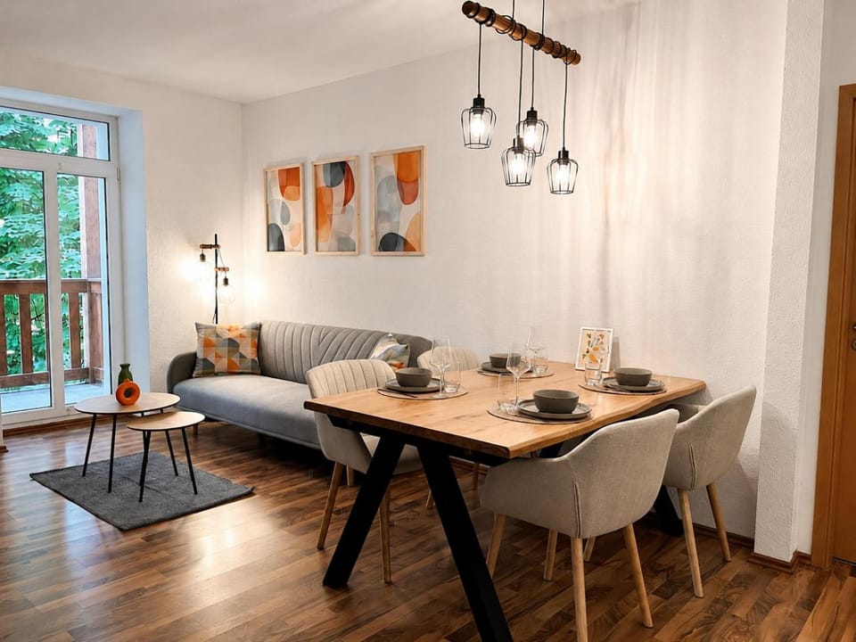 Living room, Dining area