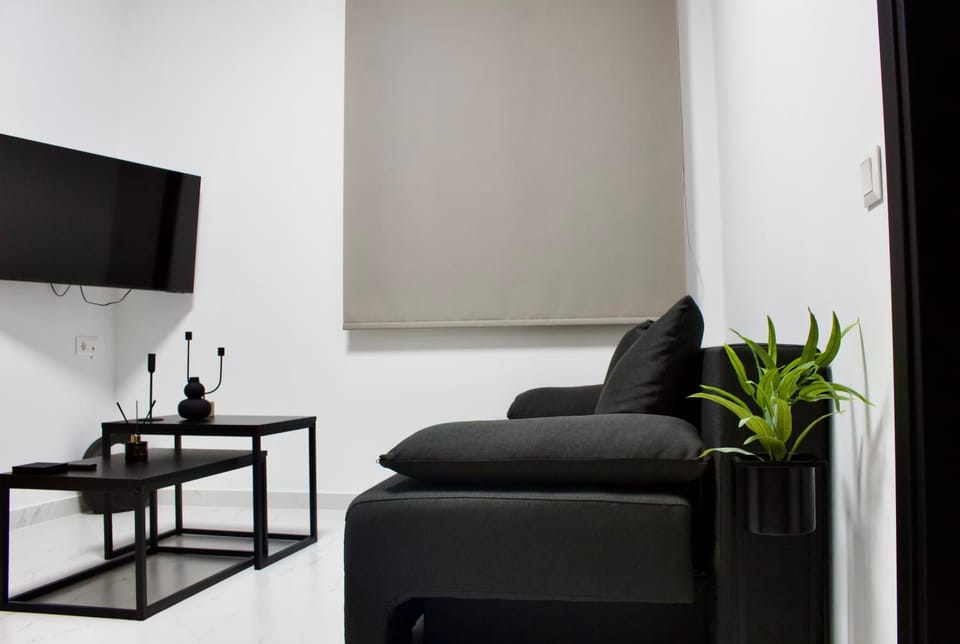 Easy Wave Premium Suites Apartment in Messenia