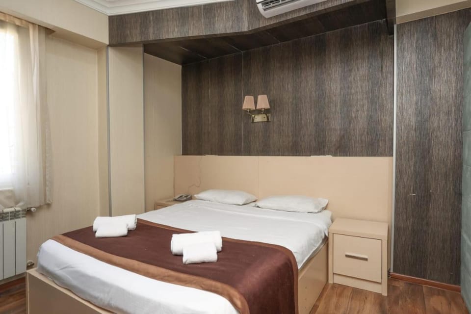 Bed, Photo of the whole room, Bedroom, towels, wardrobe, air conditioner
