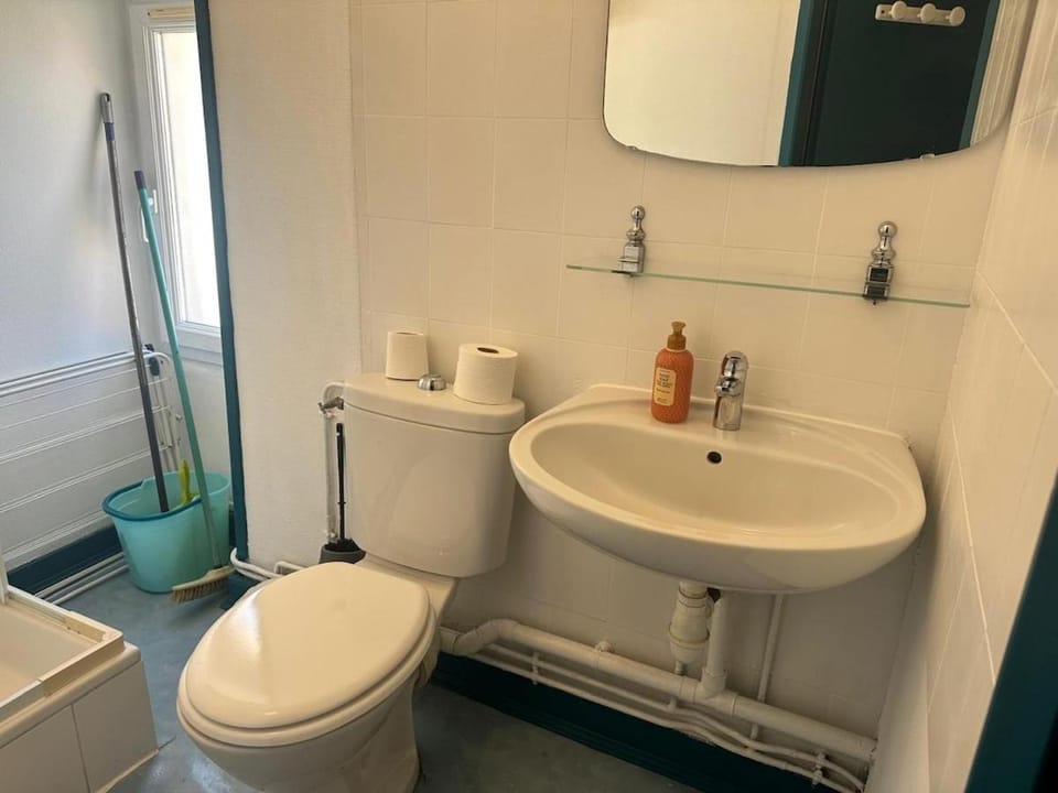 Toilet, Bathroom