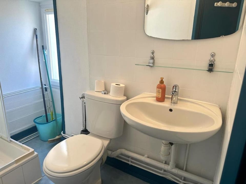 Toilet, Bathroom