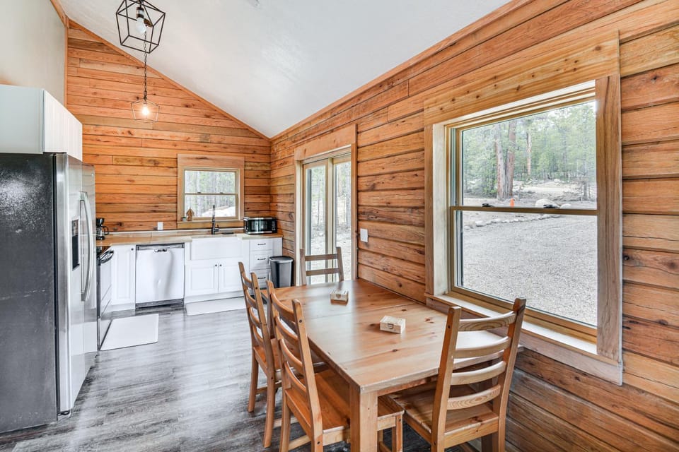 Colorado Mountain Cabin Near 14ers + Peak Views Cabin in Colorado