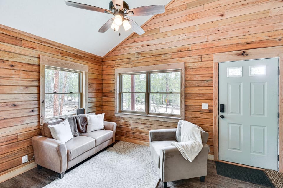 Colorado Mountain Cabin Near 14ers + Peak Views Cabin in Colorado