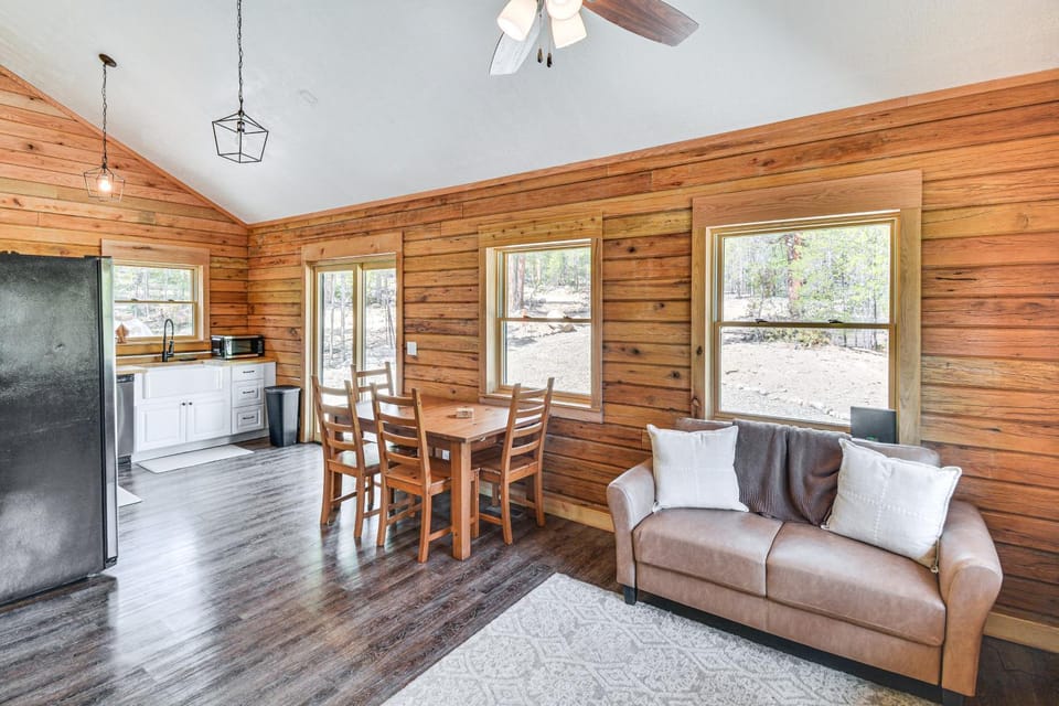 Colorado Mountain Cabin Near 14ers + Peak Views Cabin in Colorado