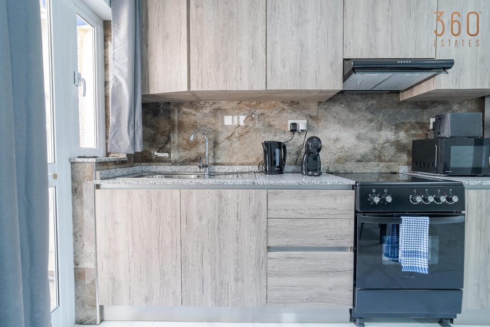Coffee/tea facilities, Kitchen or kitchenette, dishwasher, pet friendly, stove