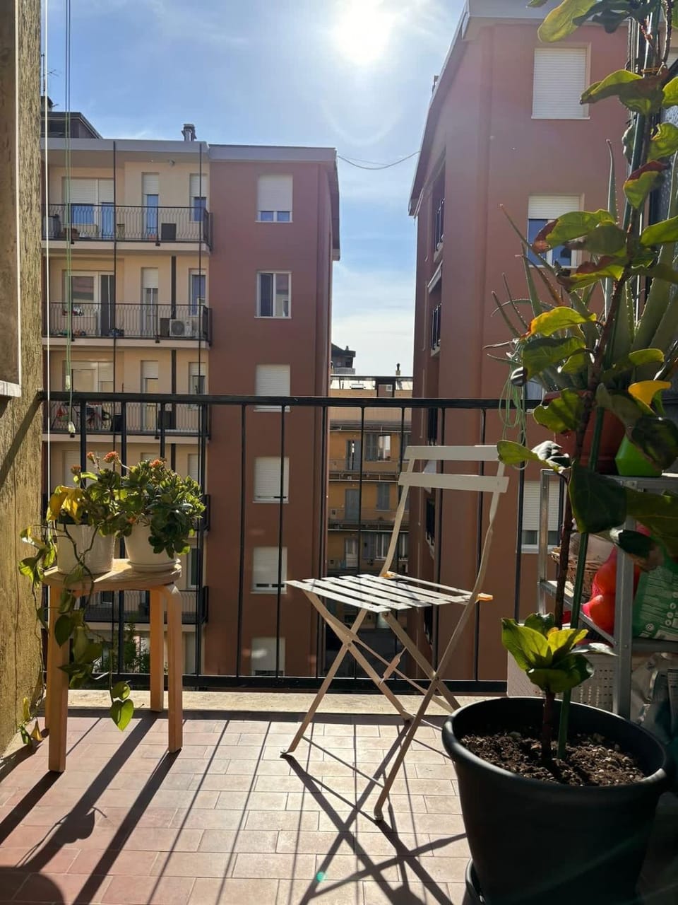 The Comfy Hub - A stone's throw from the Metro Apartment in Milan