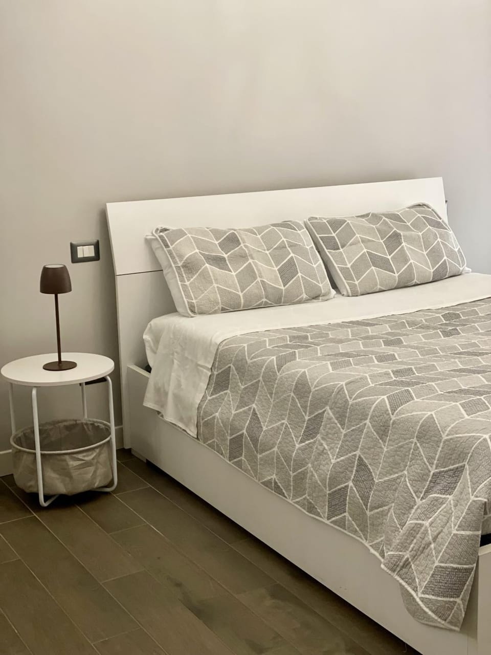 Bed, Bedroom, air conditioner