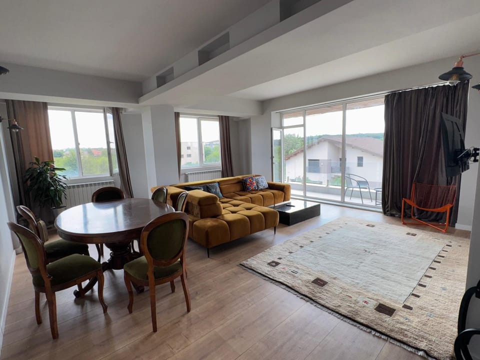 Living room, Seating area, Dining area