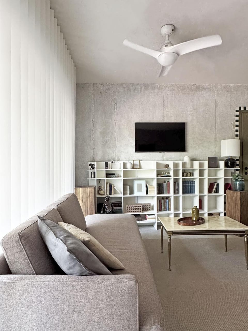 TV and multimedia, Living room, Seating area, Evening entertainment