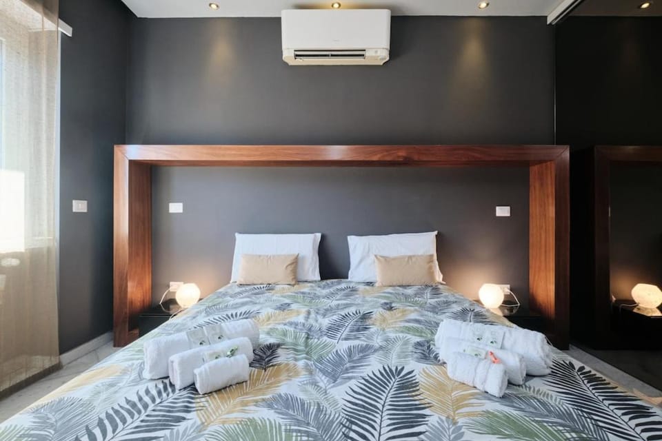 Vatican Apartment 4 Bedrooms AC Apartment in Rome