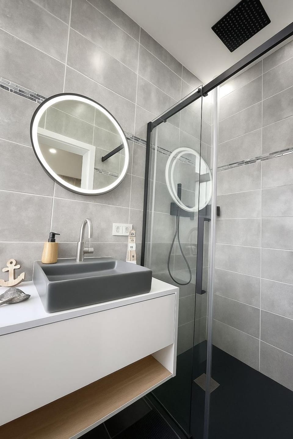 Shower, Bathroom