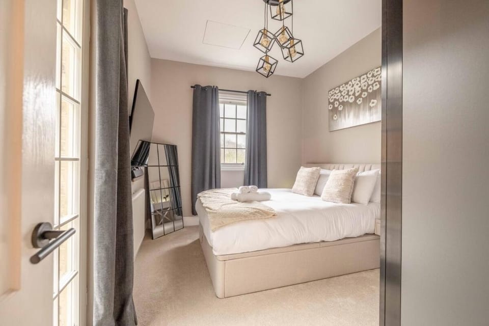 Your Perfect 1 Bed Escape in Windsor - By Tempstay Apartment in Windsor