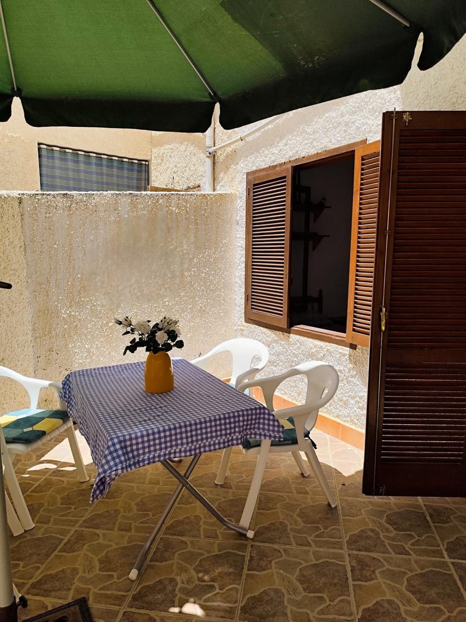 Cozy retreat with Green Terrace and Balcony Access Apartment in Torrevieja