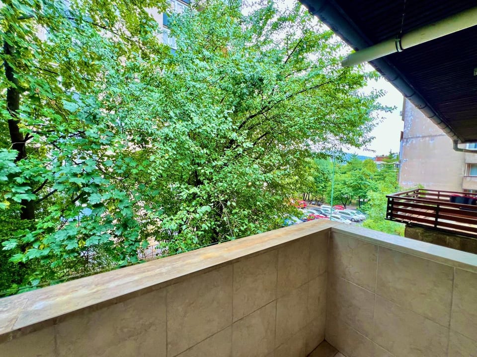 Spring, Day, Garden, View (from property/room), Balcony/Terrace, Garden view