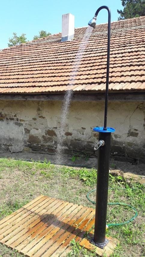 Shower, Day