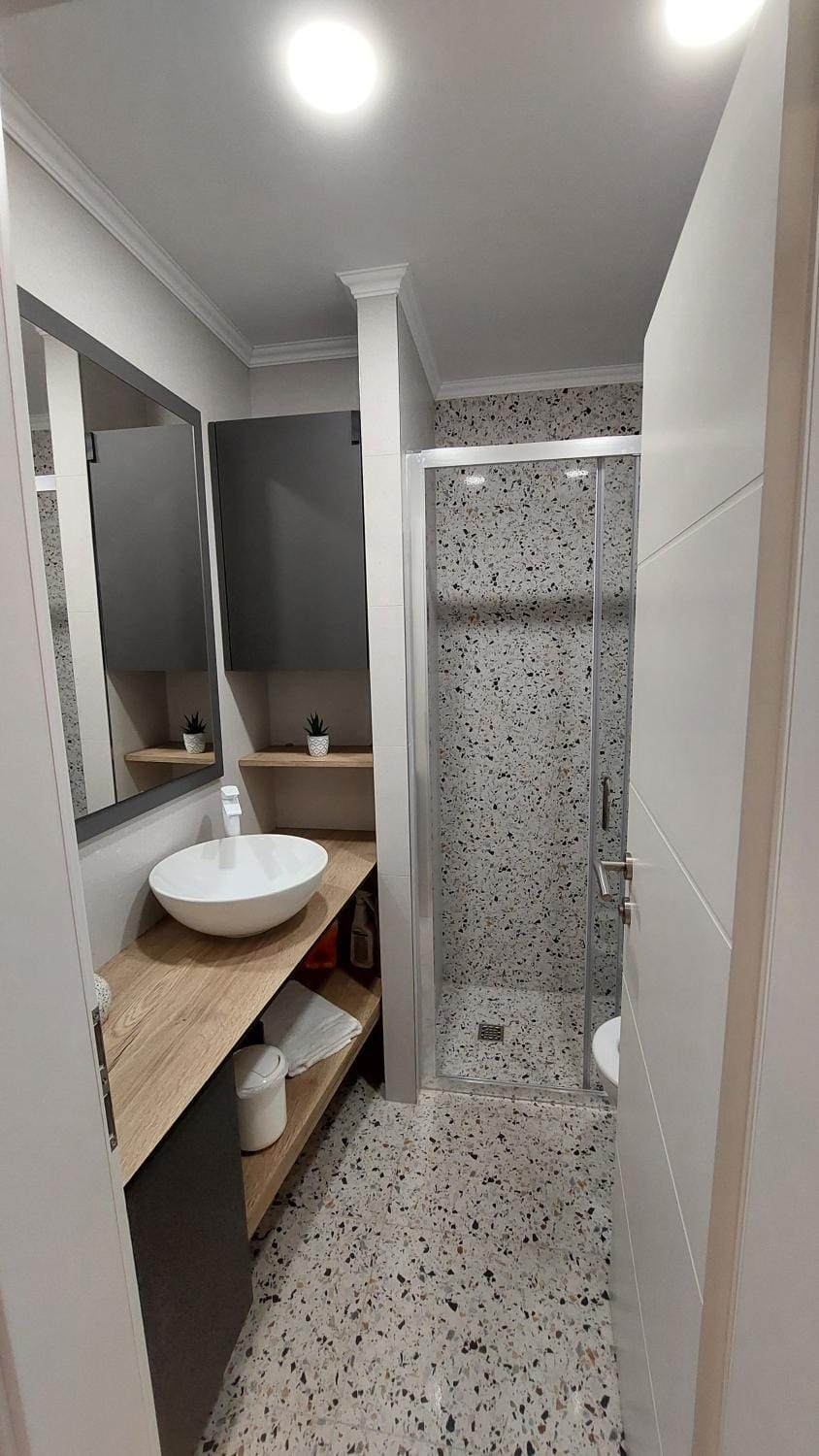 Shower, Bathroom