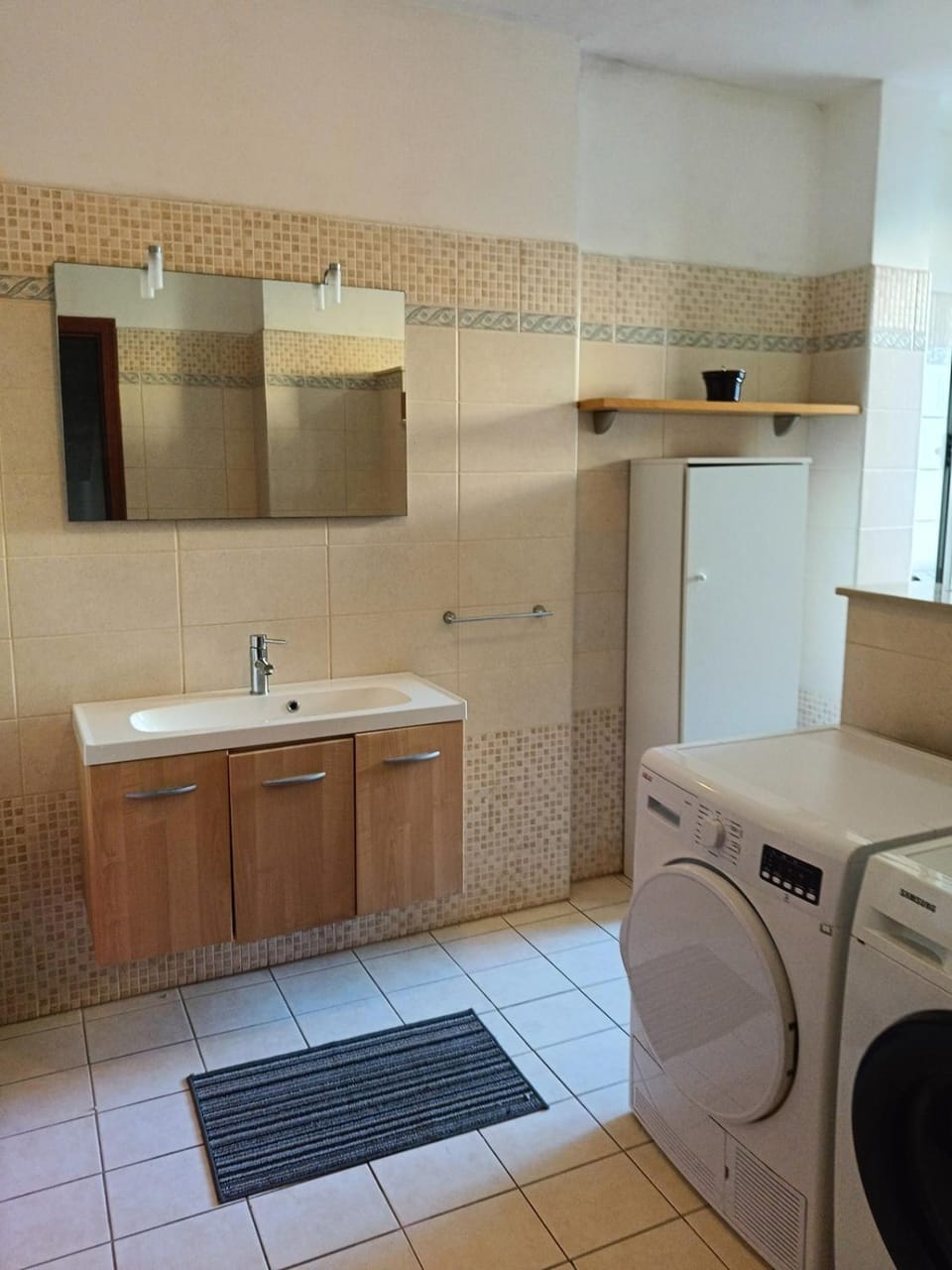 Bath, washing machine, dryer