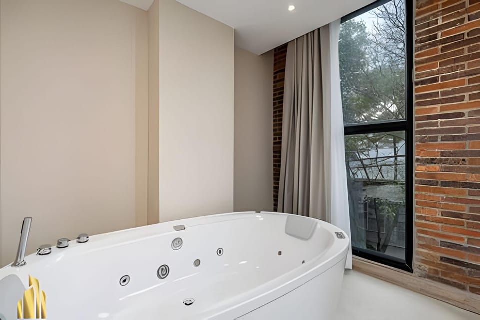 Solei Loft 301 - Ubicación / moderno / jacuzzi Apartment in Medellin