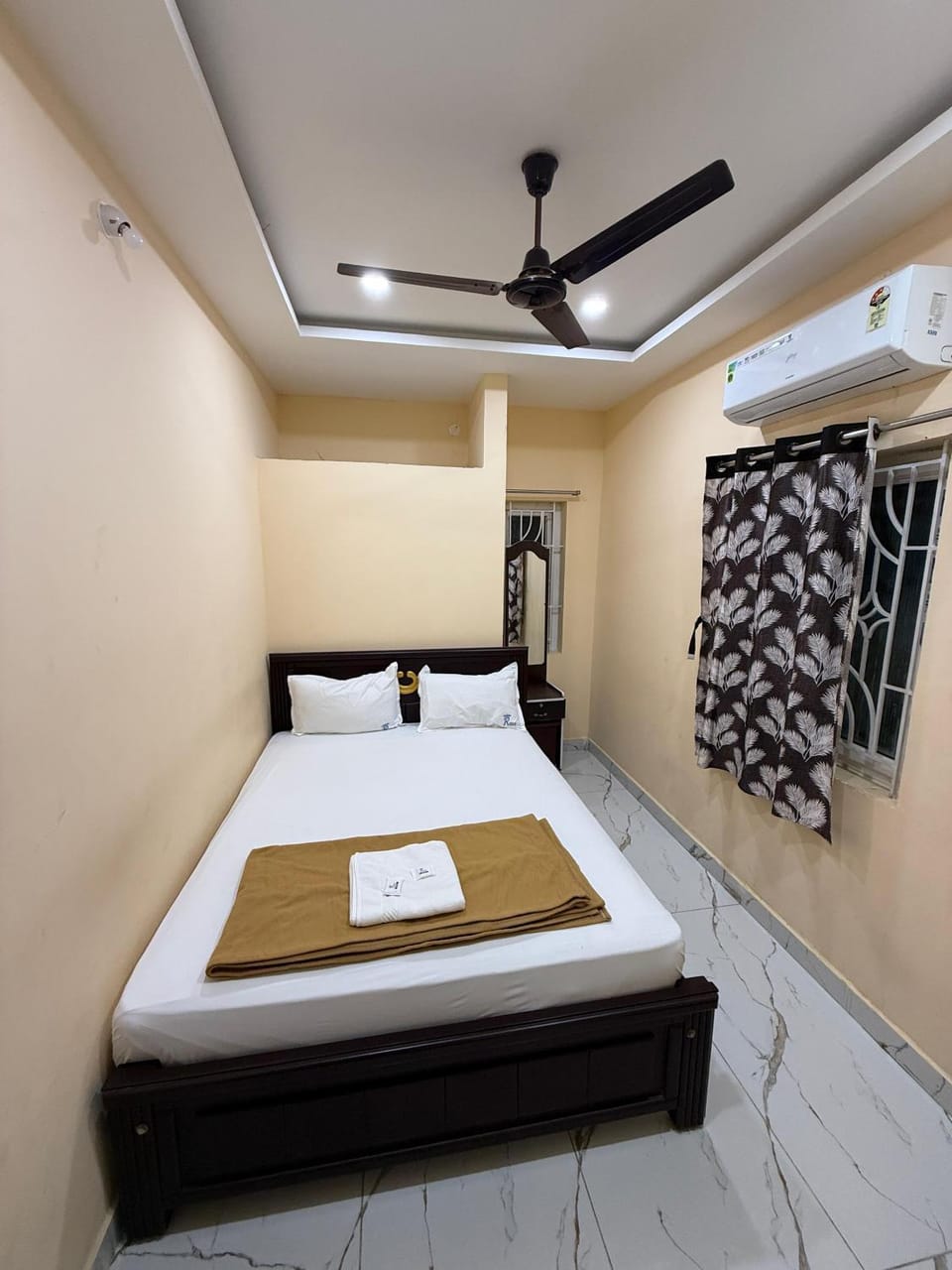 Rishi Residency Hotel in Sri Lanka