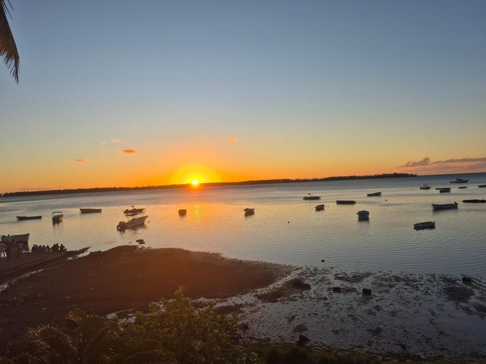 Honey studio Apartment in Rivière Noire District, Mauritius