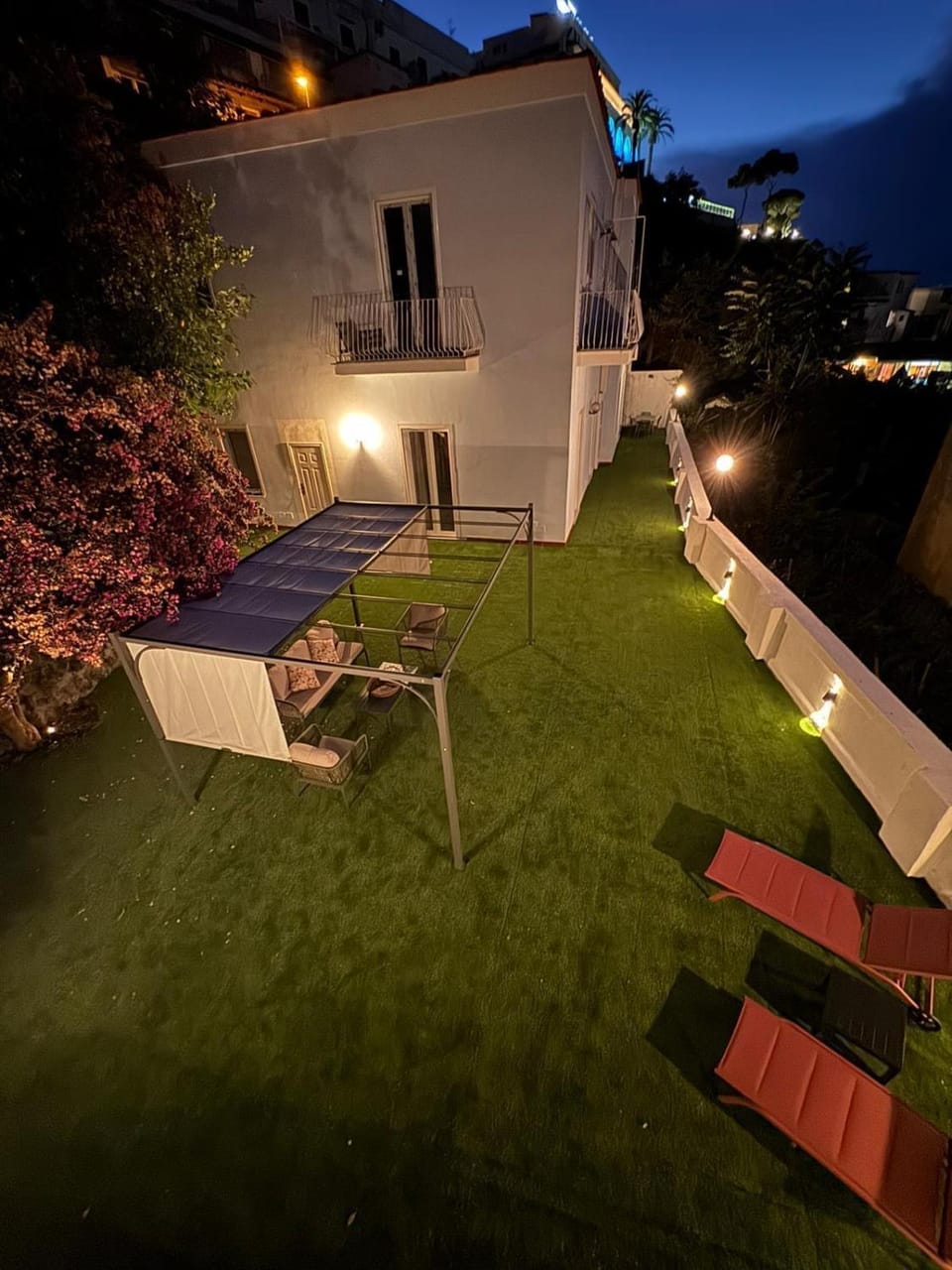Property building, Patio, Garden, Garden view, sunbed