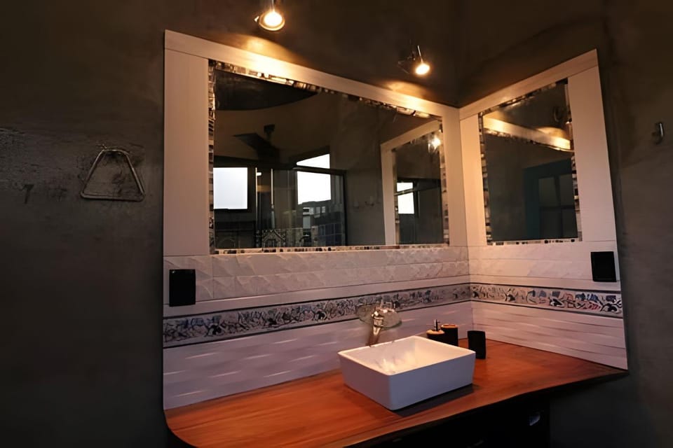Casa Arte Flor, a Retreat for Couples: Art, Charm and Comfort House in State of São Paulo