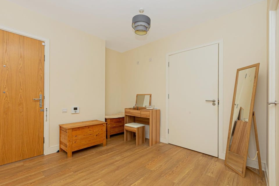 Bedroom, wardrobe