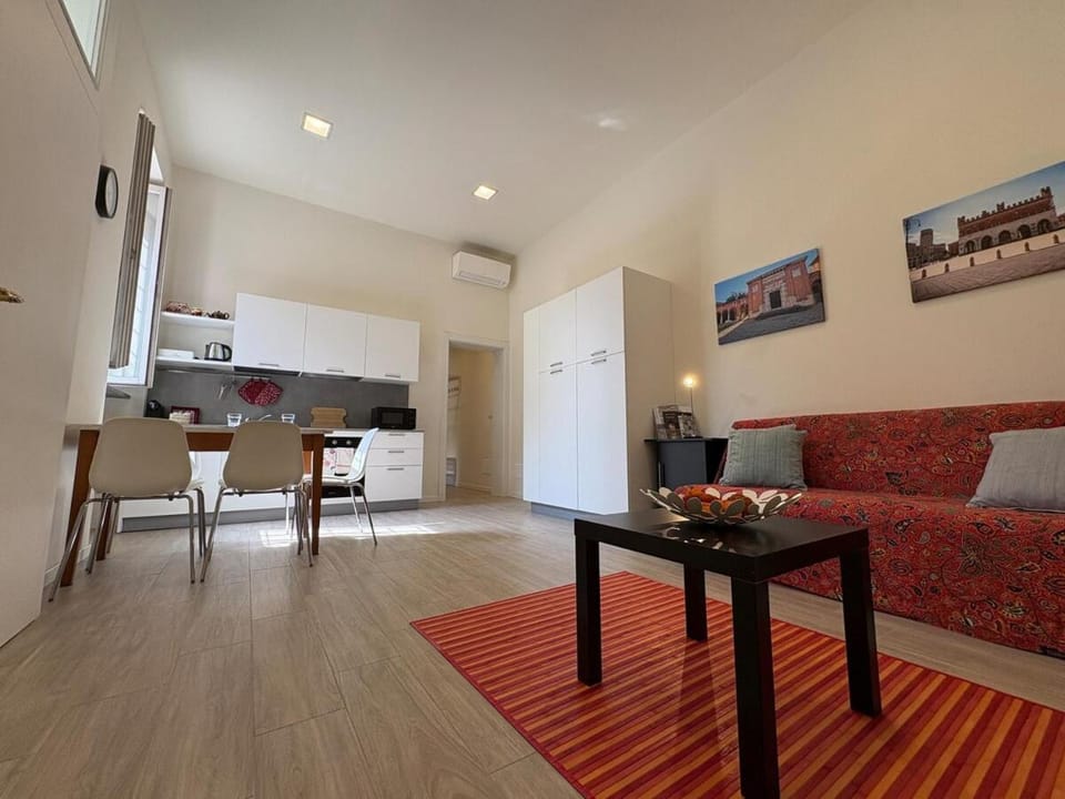 TV and multimedia, Living room, Dining area